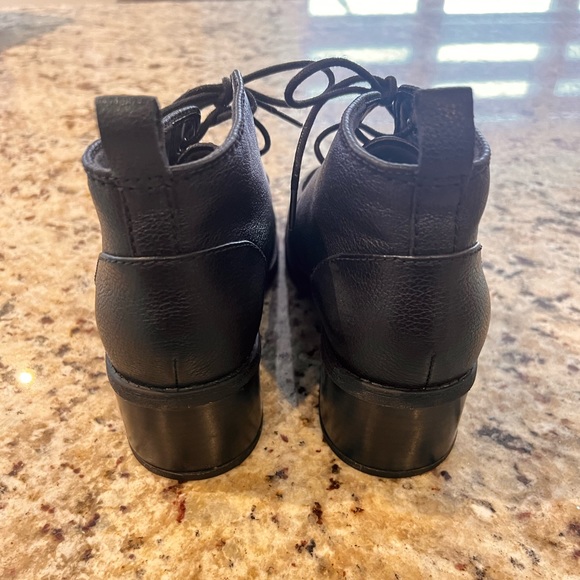 Heeled Lace Booties - Picture 2 of 4